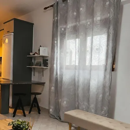 Serein - Beachfront Maisonette Daire