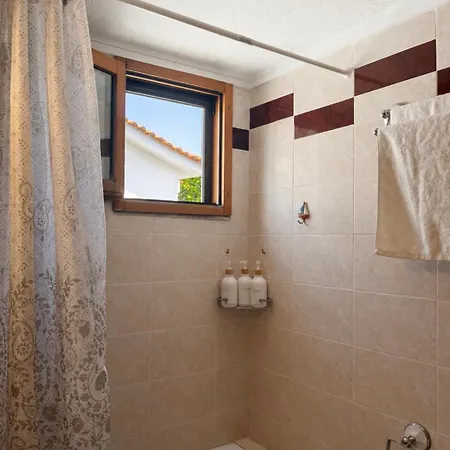 Serein - Beachfront Maisonette Daire *